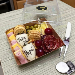 Mini Box Gourmet Charcutería | Fresas con Chocolate y Embutidos